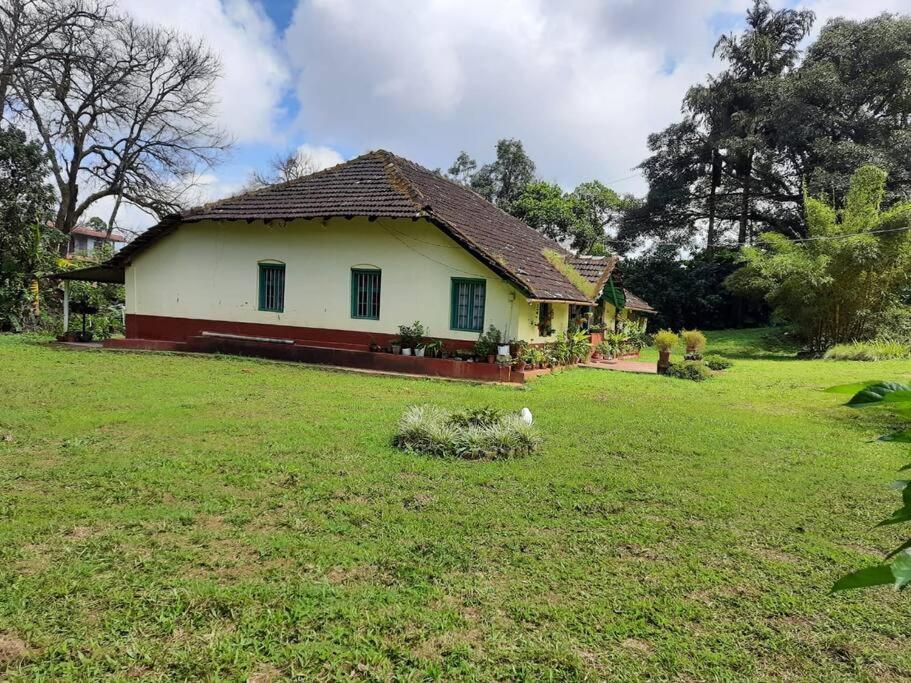 A Quaint Cottage With Rajah'S Seat View. Madikeri Extérieur photo